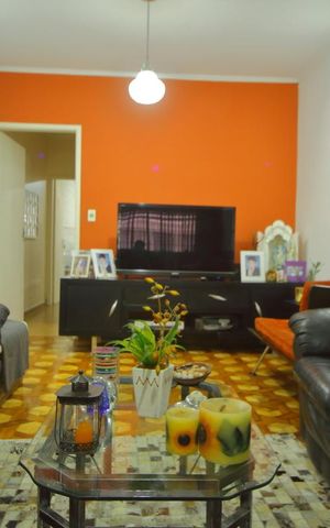 Casa à venda com 200m², 3 quartos e 2 vagasSala