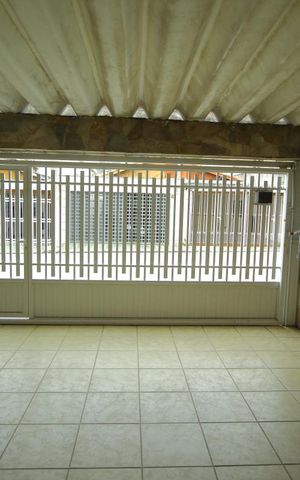 Casa à venda com 200m², 3 quartos e 2 vagasGaragem 