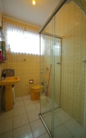 Casa à venda com 200m², 3 quartos e 2 vagasBanheiro Social