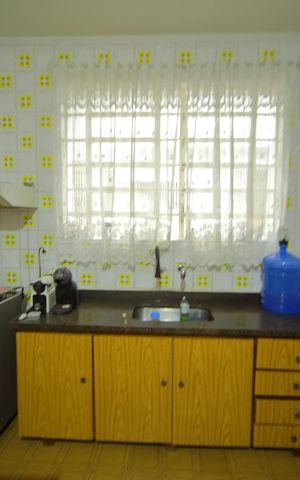 Casa à venda com 200m², 3 quartos e 2 vagasCozinha 