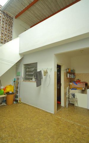 Casa à venda com 200m², 3 quartos e 2 vagasÁrea externa
