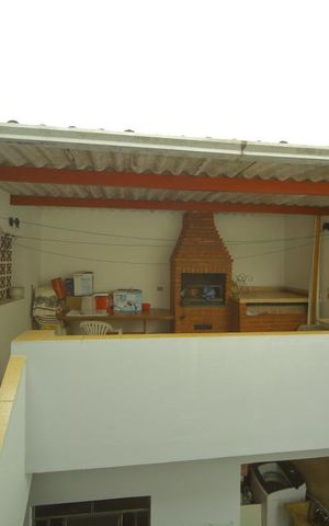 Casa à venda com 200m², 3 quartos e 2 vagasVista Quarto 