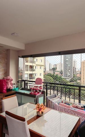 Apartamento à venda com 84m², 2 quartos e 2 vagasVaranda