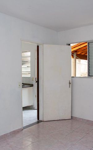 Casa para alugar com 42m², 1 quarto e 1 vaga