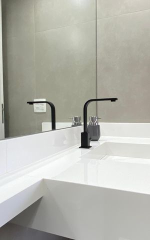Studio para alugar com 33m², 1 quarto e 1 vaga Studio para alugar com 33m², 1 quarto e 1 vagaBanheiro