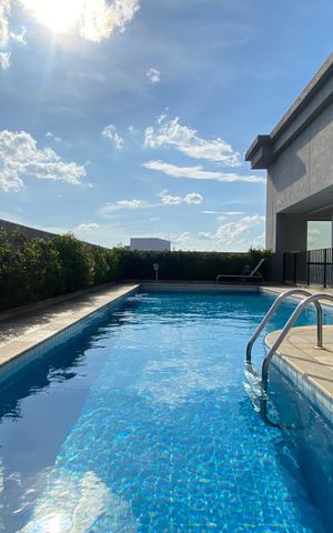Studio para alugar com 33m², 1 quarto e 1 vaga Studio para alugar com 33m², 1 quarto e 1 vagaÁrea comum - Piscina