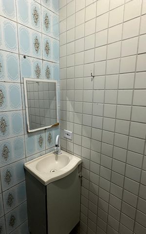 Casa para alugar com 47m², 2 quartos e sem vaga Casa para alugar com 47m², 2 quartos e sem vagaBanheiro