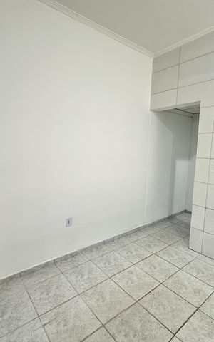 Casa para alugar com 47m², 2 quartos e sem vaga Casa para alugar com 47m², 2 quartos e sem vagaSala
