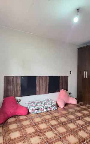 Casa para alugar com 130m², 3 quartos e 2 vagas Casa para alugar com 130m², 3 quartos e 2 vagasSuíte