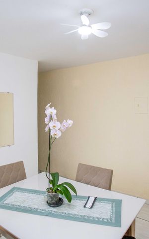 Casa à venda com 300m², 2 quartos e 6 vagasSala