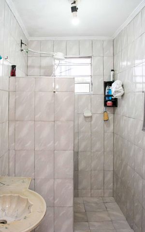 Casa à venda com 300m², 2 quartos e 6 vagasBanheiro Social