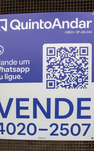 Casa à venda com 300m², 2 quartos e 6 vagasPlaquinha