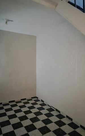 Casa à venda com 220m², 4 quartos e 2 vagas Casa à venda com 220m², 4 quartos e 2 vagascasa 2 - sala