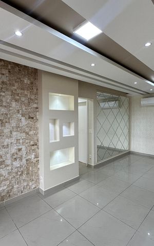 Apartamento para alugar com 105m², 2 quartos e 2 vagas Apartamento para alugar com 105m², 2 quartos e 2 vagasSala