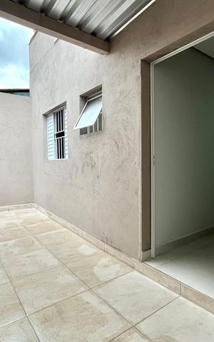 Casa para alugar com 70m², 2 quartos e 1 vaga Casa para alugar com 70m², 2 quartos e 1 vagaÁrea de Serviço