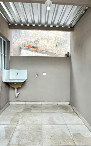 Casa para alugar com 70m², 2 quartos e 1 vaga Casa para alugar com 70m², 2 quartos e 1 vagaÁrea de Serviço