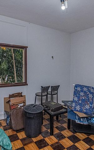 Casa à venda com 210m², 3 quartos e 4 vagas Casa à venda com 210m², 3 quartos e 4 vagasquarto 1_1