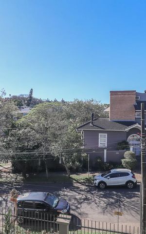 Casa à venda com 246m², 5 quartos e 2 vagas Casa à venda com 246m², 5 quartos e 2 vagasVista
