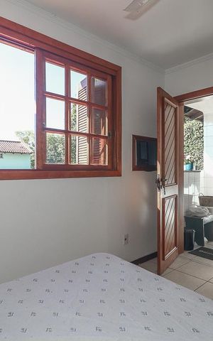 Casa à venda com 246m², 5 quartos e 2 vagas Casa à venda com 246m², 5 quartos e 2 vagasQuarto 5