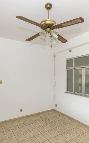 Casa de condomínio à venda com 190m², 4 quartos e 2 vagas Casa de condomínio à venda com 190m², 4 quartos e 2 vagasCasa 2º andar - Sala