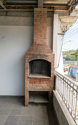 Casa de condomínio à venda com 190m², 4 quartos e 2 vagas
