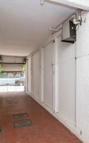 Casa de condomínio à venda com 190m², 4 quartos e 2 vagas