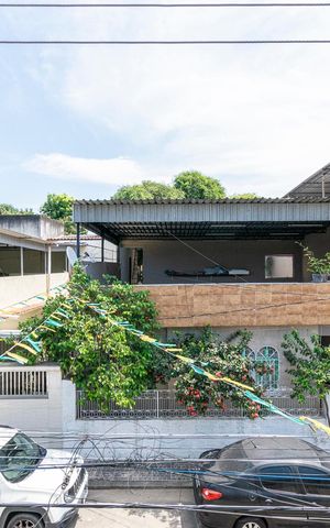 Casa de condomínio à venda com 190m², 4 quartos e 2 vagas Casa de condomínio à venda com 190m², 4 quartos e 2 vagasCasa 2º andar - Vista do Quarto 2
