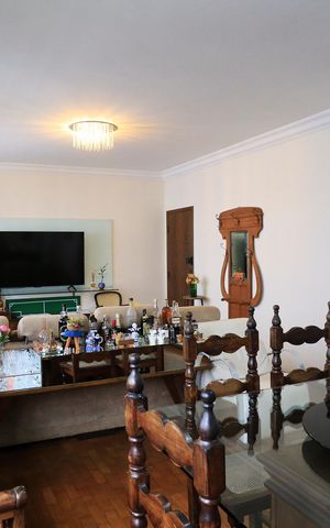 Apartamento à venda com 184m², 4 quartos e 2 vagasSala