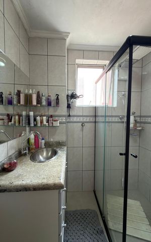 Apartamento à venda com 64m², 2 quartos e 1 vaga Apartamento à venda com 64m², 2 quartos e 1 vagaBanheiro Social