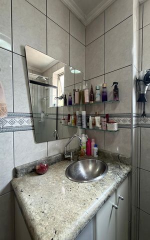 Apartamento à venda com 64m², 2 quartos e 1 vaga Apartamento à venda com 64m², 2 quartos e 1 vagaBanheiro Social