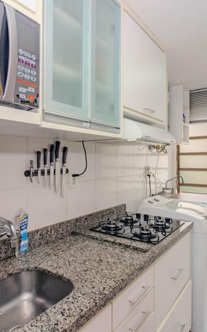Apartamento para alugar com 49m², 2 quartos e 1 vaga Apartamento para alugar com 49m², 2 quartos e 1 vagaCozinha e Área de Serviço