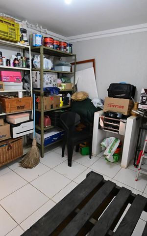 Casa de condomínio à venda com 247m², 5 quartos e 2 vagas