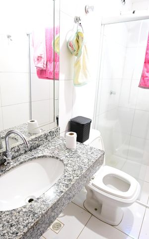 Casa de condomínio à venda com 247m², 5 quartos e 2 vagas