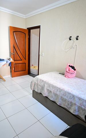 Casa de condomínio à venda com 247m², 5 quartos e 2 vagas