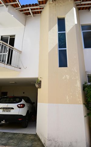 Casa de condomínio à venda com 247m², 5 quartos e 2 vagas