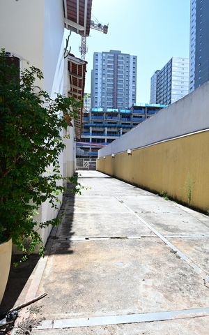 Casa de condomínio à venda com 247m², 5 quartos e 2 vagas