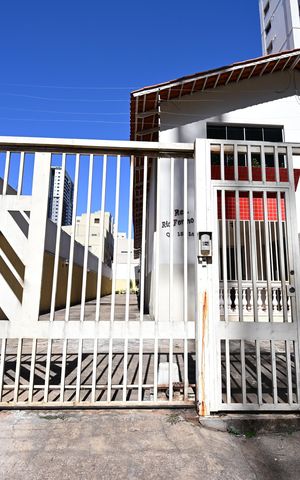 Casa de condomínio à venda com 247m², 5 quartos e 2 vagas