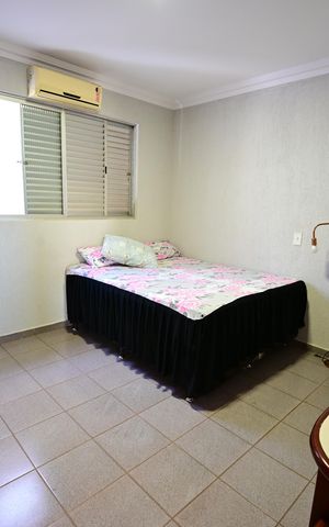Casa de condomínio à venda com 247m², 5 quartos e 2 vagas