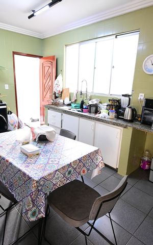 Casa de condomínio à venda com 247m², 5 quartos e 2 vagas