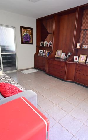 Casa de condomínio à venda com 247m², 5 quartos e 2 vagas