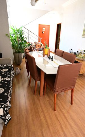 Casa de condomínio à venda com 247m², 5 quartos e 2 vagas