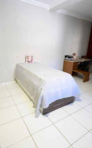 Casa de condomínio à venda com 247m², 5 quartos e 2 vagas