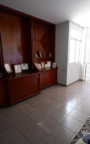 Casa de condomínio à venda com 247m², 5 quartos e 2 vagas
