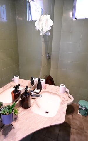 Casa de condomínio à venda com 247m², 5 quartos e 2 vagas