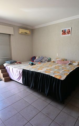 Casa de condomínio à venda com 247m², 5 quartos e 2 vagas