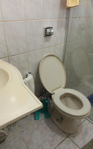 Casa à venda com 180m², 2 quartos e 1 vagaBanheiro 2