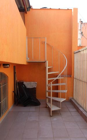 Casa à venda com 180m², 2 quartos e 1 vagaVaranda