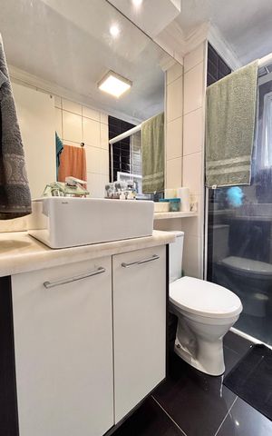 Apartamento à venda com 49m², 2 quartos e 1 vaga Apartamento à venda com 49m², 2 quartos e 1 vagaBanheiro