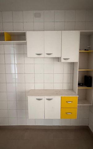 Apartamento para alugar com 72m², 3 quartos e 3 vagas Apartamento para alugar com 72m², 3 quartos e 3 vagasCozinha - Armários