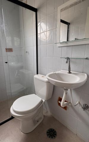 Apartamento para alugar com 72m², 3 quartos e 3 vagas Apartamento para alugar com 72m², 3 quartos e 3 vagasBanheiro